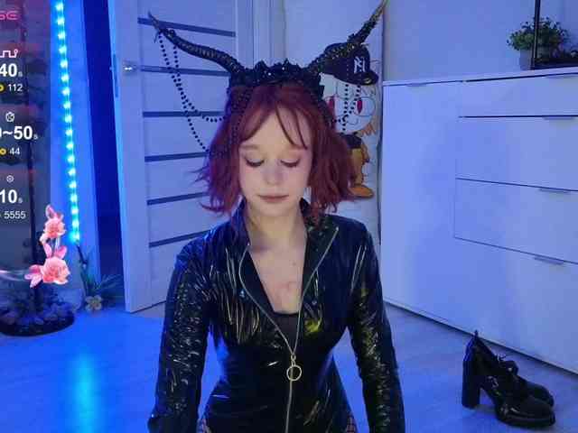 GingerSnapDoll webcam