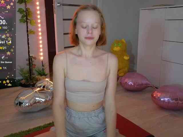 GingerSnapDoll webcam