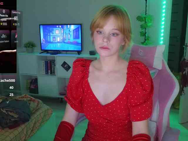 GingerSnapDoll webcam
