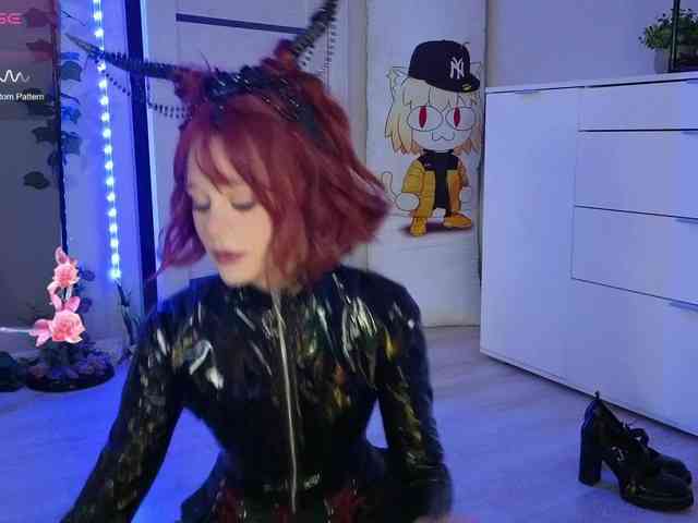 GingerSnapDoll webcam