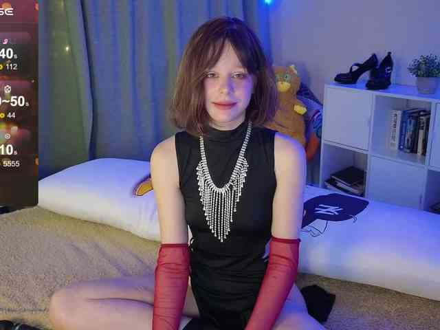 GingerSnapDoll webcam