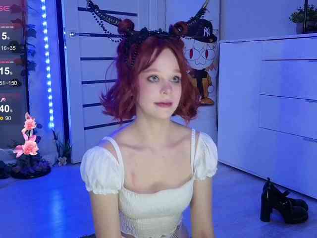 GingerSnapDoll webcam