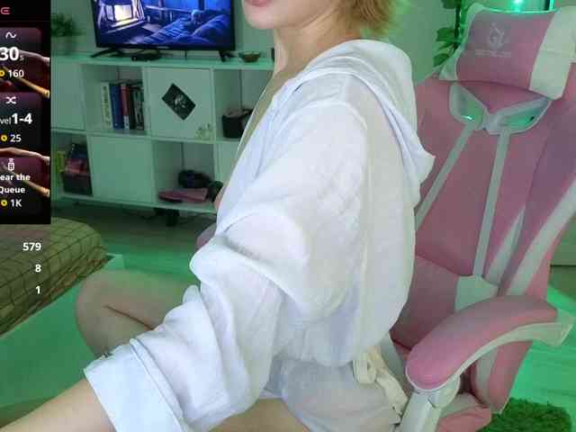 GingerSnapDoll webcam