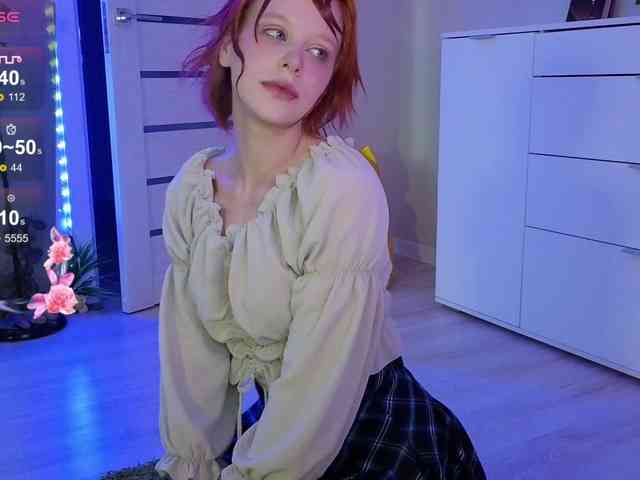GingerSnapDoll webcam