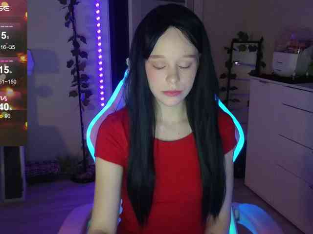 GingerSnapDoll webcam