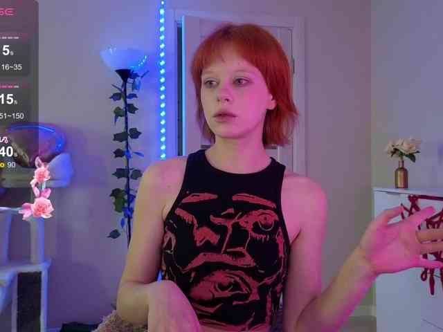 GingerSnapDoll webcam
