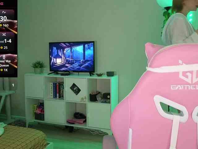 GingerSnapDoll webcam