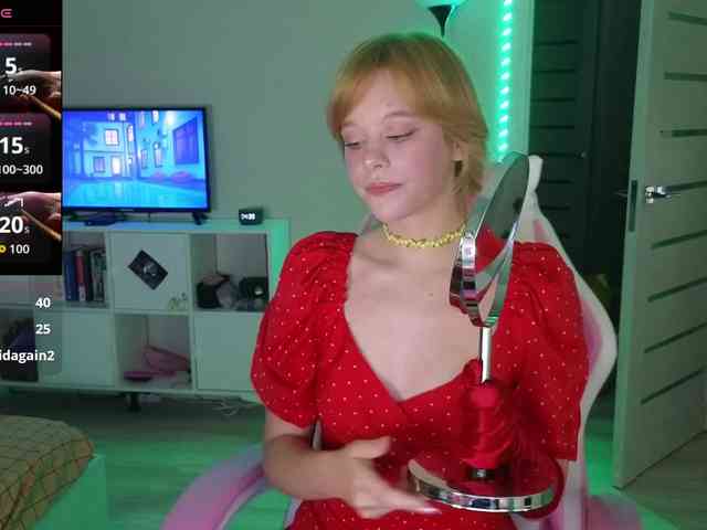 GingerSnapDoll webcam