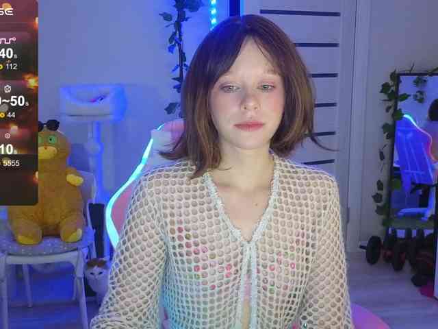 GingerSnapDoll webcam
