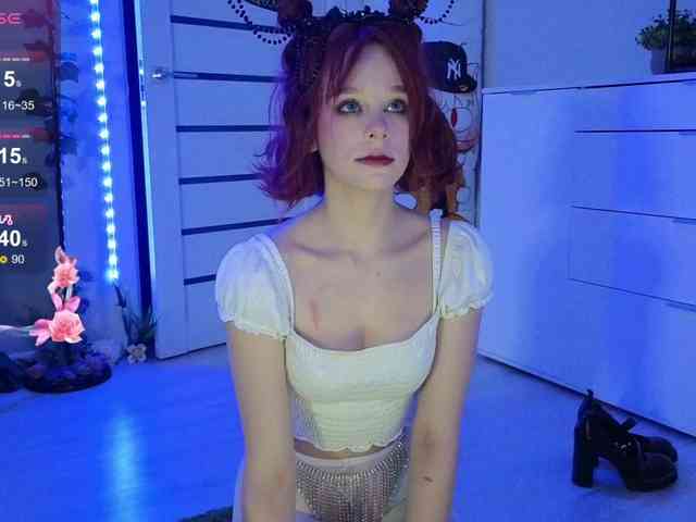 GingerSnapDoll webcam