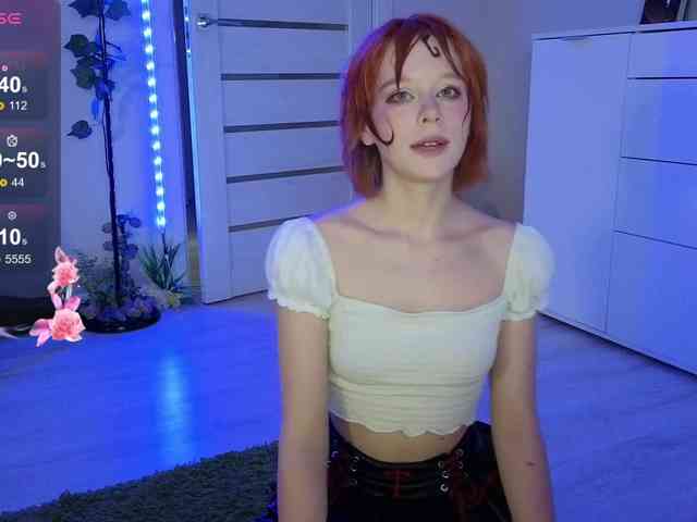 GingerSnapDoll webcam