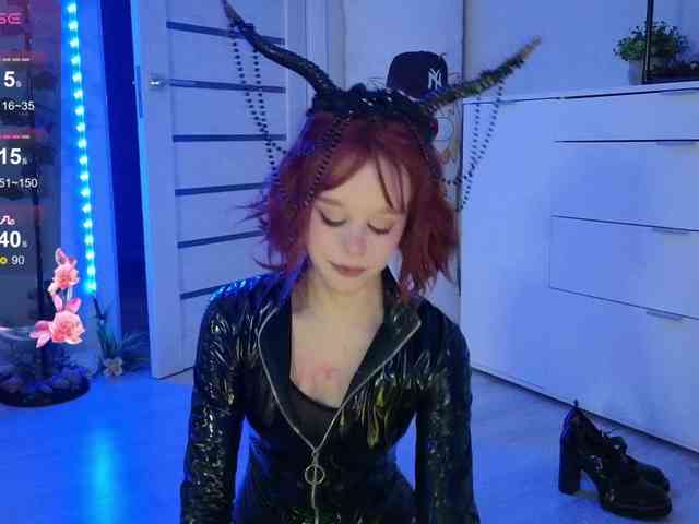 GingerSnapDoll webcam
