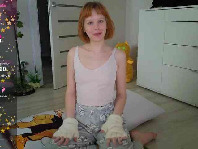 GingerSnapDoll webcam