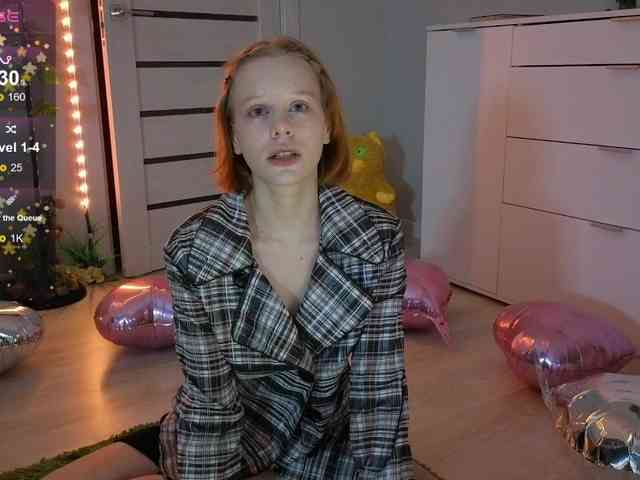 GingerSnapDoll webcam