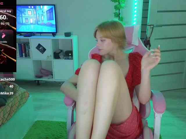 GingerSnapDoll webcam