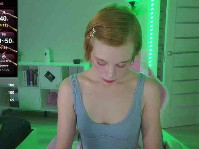 GingerSnapDoll webcam