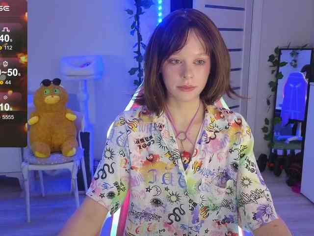 GingerSnapDoll webcam