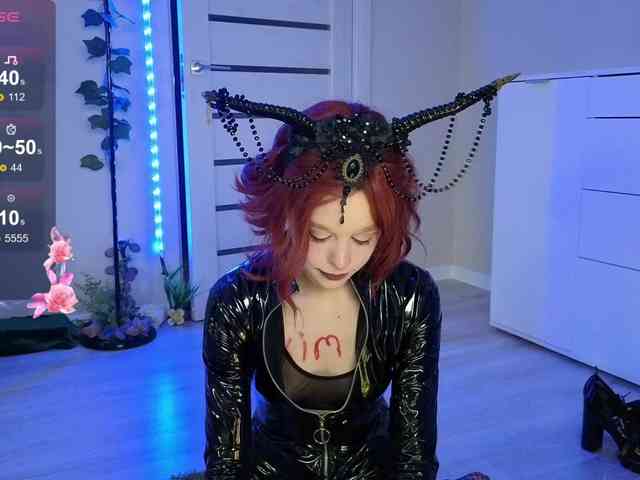 GingerSnapDoll webcam