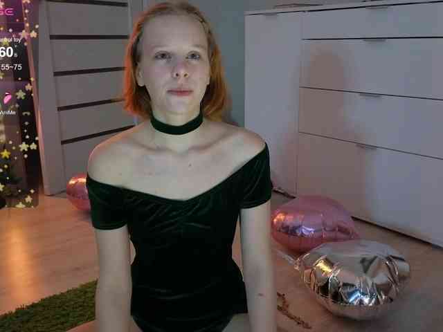GingerSnapDoll webcam