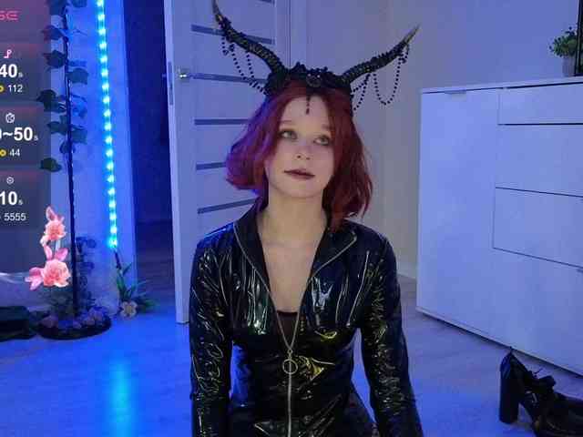GingerSnapDoll webcam