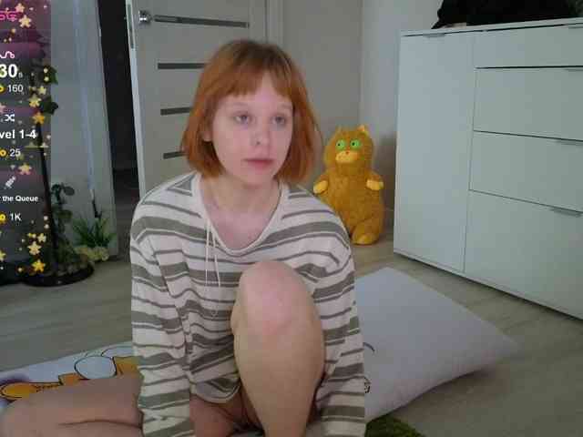 GingerSnapDoll webcam
