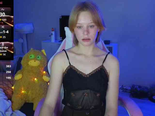 GingerSnapDoll webcam
