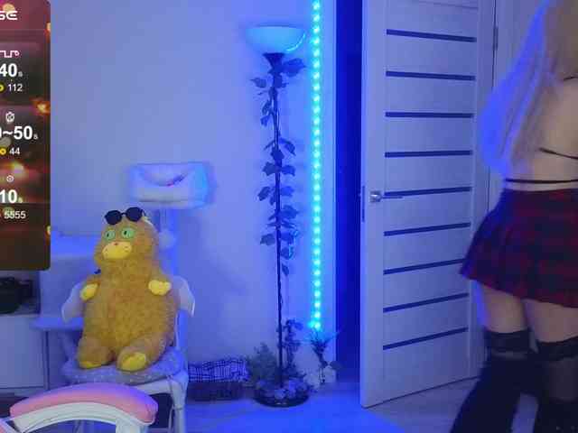 GingerSnapDoll webcam