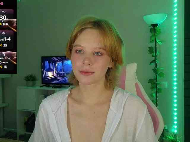 GingerSnapDoll webcam