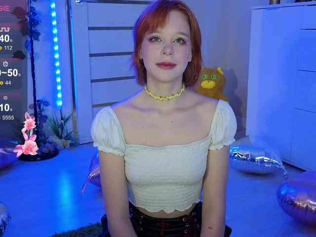 GingerSnapDoll webcam
