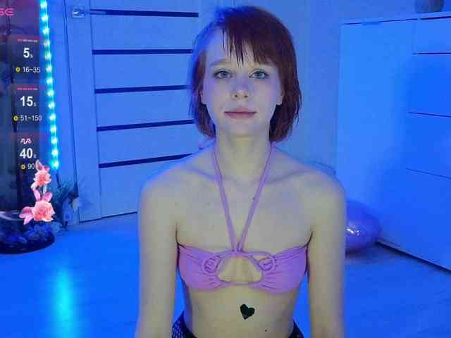 GingerSnapDoll webcam