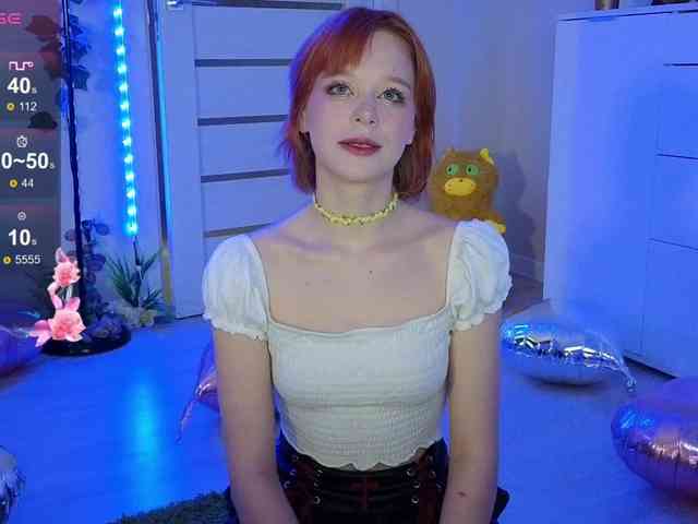 GingerSnapDoll webcam