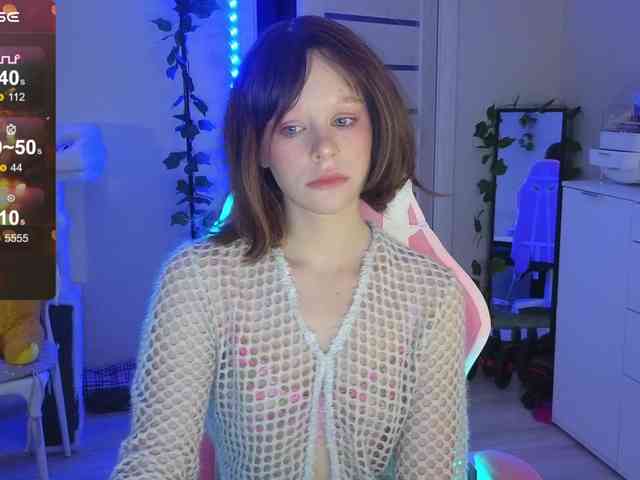 GingerSnapDoll webcam