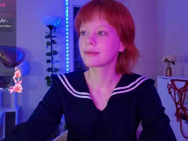 GingerSnapDoll webcam