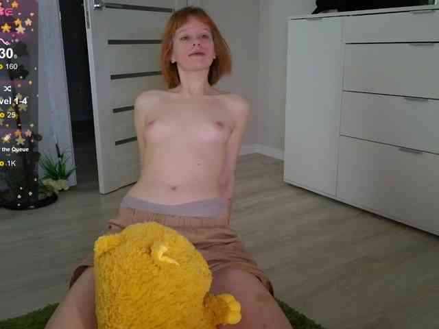 GingerSnapDoll webcam