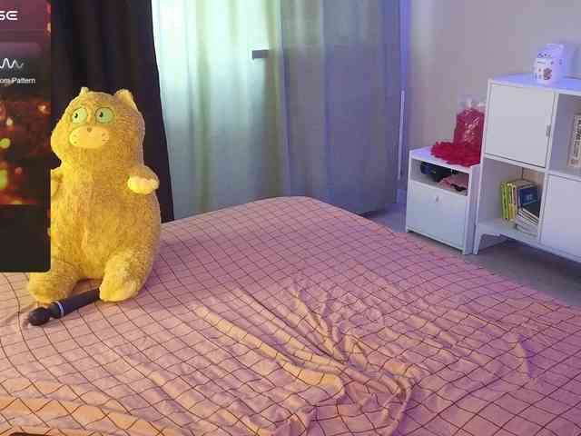 GingerSnapDoll webcam