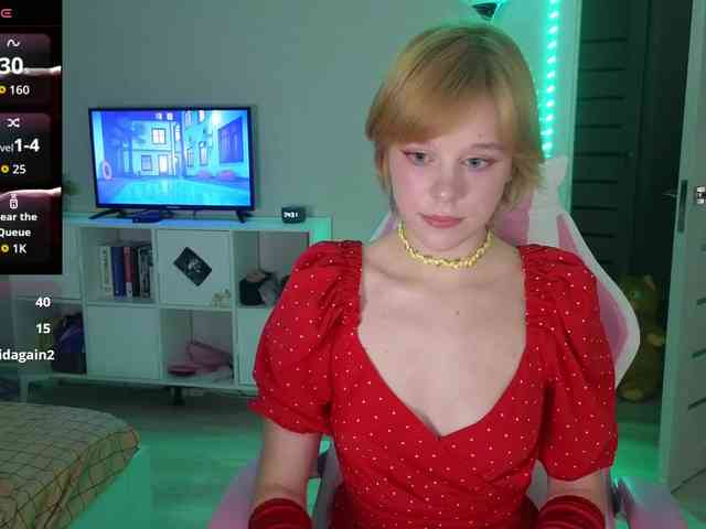 GingerSnapDoll webcam