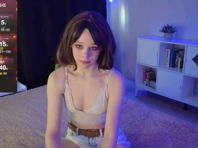 GingerSnapDoll webcam