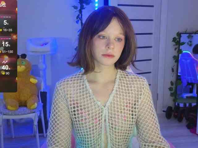 GingerSnapDoll webcam