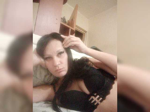 Maia85 live cam preview