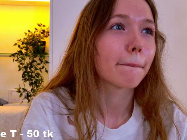 HoneyAhegao live cam on BongaCams