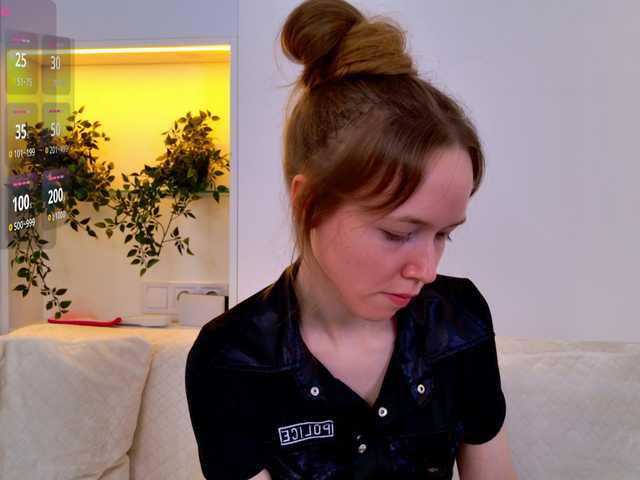 HoneyAhegao live cam on BongaCams