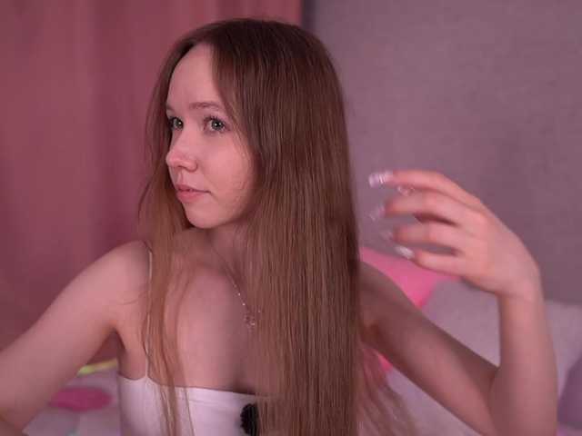 HoneyAhegao's BongaCams show and profile