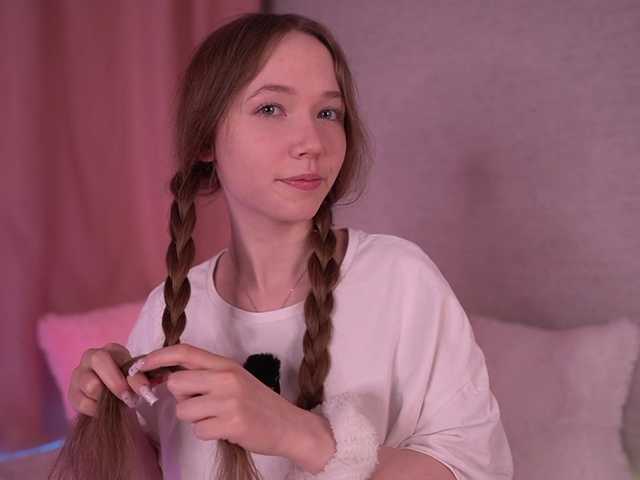 HoneyAhegao's BongaCams show and profile