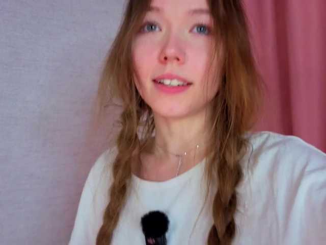 HoneyAhegao's BongaCams show and profile