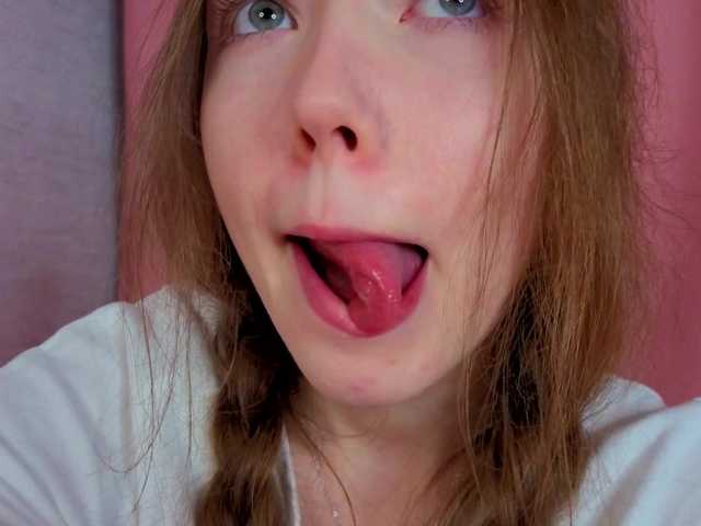 HoneyAhegao's BongaCams show and profile