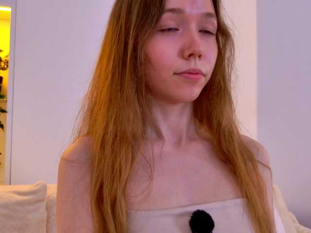 HoneyAhegao live cam on BongaCams