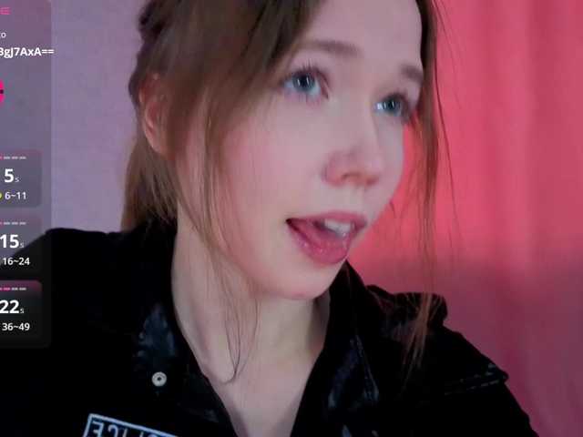 HoneyAhegao live cam on BongaCams