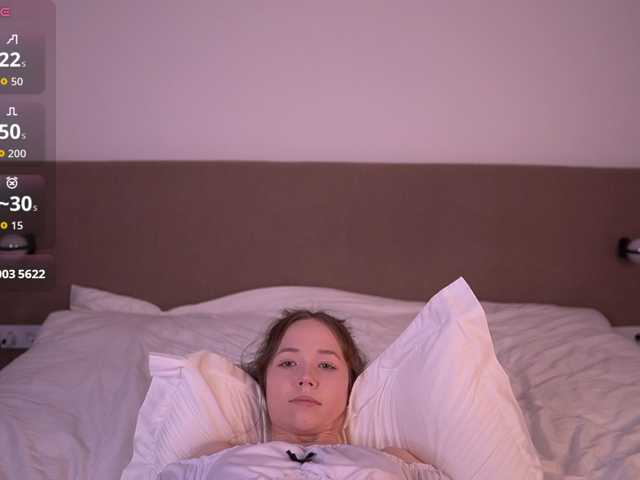 HoneyAhegao live cam on BongaCams