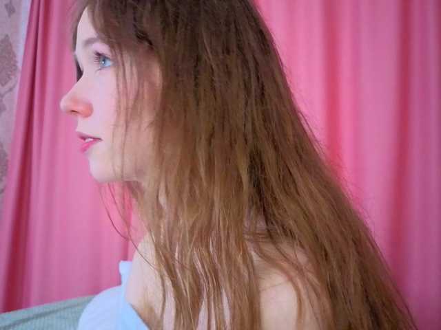 HoneyAhegao live cam on BongaCams