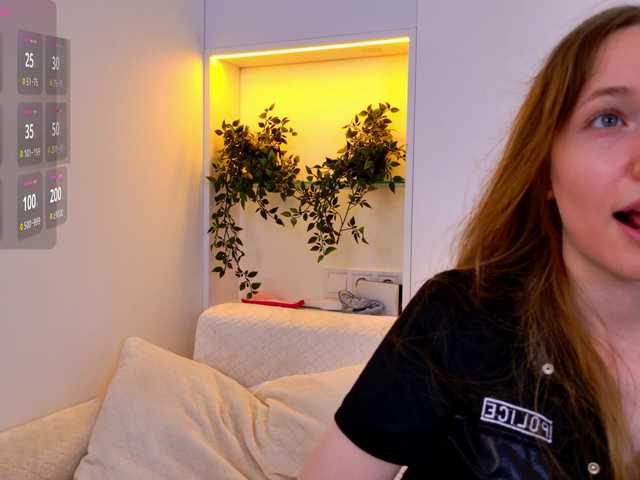 HoneyAhegao live cam on BongaCams
